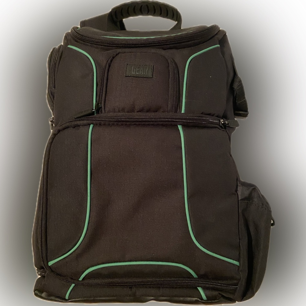 USA GEAR CAMERA BAG W/ RAIN SLEEVE